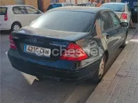 Usado Mercedes C180 Classic 143 CV (105 kW) 2003 Azul Berlina