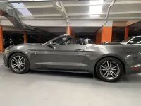 Usado Ford Mustang 305 CV (224 kW) 2015 Gris Descapotable