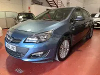 Usado Opel Astra Excellence 110 CV (80 kW) 2015 Azul Berlina