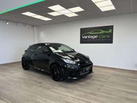 Usado Toyota Yaris 276 CV (202 kW) 2024 Negro Utilitario