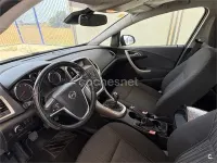 Usado Opel Astra Enjoy 110 CV (80 kW) 2011 Gris / plata Berlina