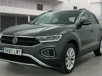 Usado VW T-Roc Life 116 CV (85 kW) 2023 Gris SUV