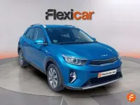 Usado Kia Stonic 84 CV (61 kW) 2022 Azul SUV