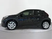 Usado Toyota Aygo X Play 72 CV (52 kW) 2024 Negro SUV