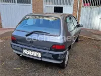 Usado Renault Clio 60 CV (44 kW) 1993 Gris / plata Utilitario