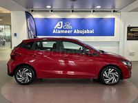 Usado Hyundai i20 100 CV (73 kW) 2024 Rojo Berlina