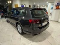 Usado VW Passat Business 122 CV (89 kW) 2020 Gris Familiar