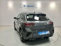 Usado VW T-Roc R-line 115 CV (84 kW) 2025 Gris / plata SUV