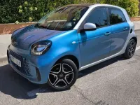 Usado Smart ForFour Electric Drive Prime 60 kW (82 CV) 2021 Azul Utilitario