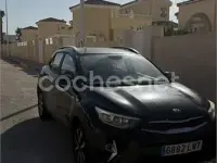 Usado Kia Stonic 100 CV (73 kW) 2021 Negro SUV