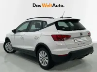 Usado Seat Arona Style 110 CV (80 kW) 2021 Blanco SUV