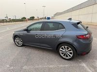 Usado Renault Mégane IV Zen 130 CV (95 kW) 2018 Gris / plata Berlina