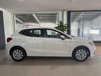 Usado Seat Ibiza Style 110 HP (80 kW) 2023 Branco Sedan