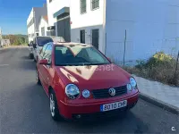 Usado VW Polo Trendline 64 CV (47 kW) 2003 Rojo Berlina