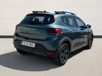 Usado Dacia Sandero Extreme 101 CV (74 kW) 2025 Verde Utilitario