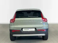 Usado Volvo XC40 Core 211 CV (155 kW) 2023 Verde SUV