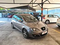 Usado Seat Altea I-Tech 105 CV (77 kW) 2015 Gris / plata Monovolumen