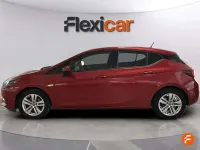 Usado Opel Astra Business Elegance 131 CV (96 kW) 2020 Rojo Familiar