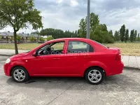 Usado Chevrolet Aveo LT 94 CV (69 kW) 2010 Rojo Berlina