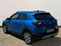 Usado Kia Stonic 101 CV (74 kW) 2025 Azul SUV