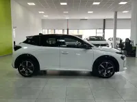 Usado Lancia Ypsilon 100 CV (73 kW) 2025 Blanco Utilitario