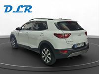Usado Kia Stonic 100 CV (73 kW) 2022 Blanco SUV