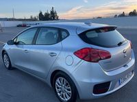 Usado Kia Ceed GT 90 CV (66 kW) 2018 Gris / plata Berlina