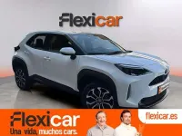 Usado Toyota Yaris Active 116 CV (85 kW) 2022 Blanco Utilitario