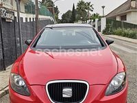 Usado Seat Leon Sport 105 CV (77 kW) 2006 Rojo Utilitario