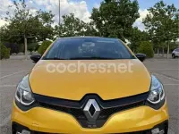 Usado Renault Clio IV 200 CV (147 kW) 2013 Amarillo Berlina