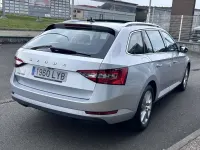 Usado Skoda Superb Ambition 150 CV (110 kW) 2022 Gris Familiar