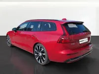Usado Volvo V60 Ultra 197 CV (144 kW) 2024 Rojo Familiar
