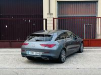 Usado Mercedes CLA200 Shooting Brake 150 CV (110 kW) 2020 Gris / plata Familiar