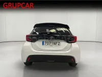 Usado Toyota Yaris Hybrid Business Edition 116 CV (85 kW) 2025 Blanco Berlina