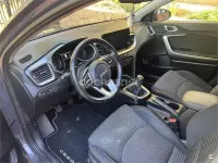 Usado Kia Ceed 100 CV (73 kW) 2022 Gris / plata Utilitario