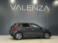 Usado Hyundai i20 100 CV (73 kW) 2024 Gris / plata Utilitario