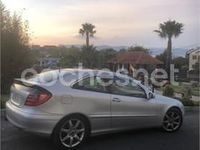 Usado Mercedes C220 143 HP (105 kW) 2001 Cinzento Sedan