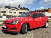 Usado Opel Astra GTC Sport 105 CV (77 kW) 2005 Rojo Berlina