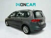 Usado VW Touran Advance 115 CV (84 kW) 2019 Gris / plata Monovolumen