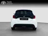 Usado Toyota Yaris Active 116 CV (85 kW) 2023 Blanco Utilitario