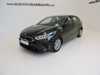 Usado Kia Ceed 120 CV (88 kW) 2018 Negro Utilitario