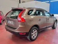 Usado Volvo XC60 Momentum 163 CV (119 kW) 2009 Marrón SUV
