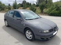 Usado Seat Leon Sport 105 HP (77 kW) 2002 Cinzento Citadino