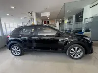 Usado Kia Stonic 100 CV (73 kW) 2023 Azul SUV