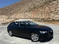 Usado Audi A4 150 CV (110 kW) 2018 Negro Familiar