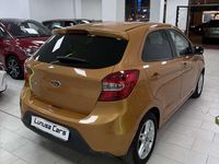 Usado Ford Ka Plus Ultimate 86 CV (63 kW) 2018 Naranja Utilitario