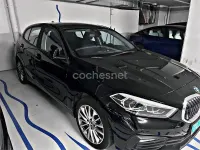 Usado BMW 118 140 CV (102 kW) 2021 Negro Berlina