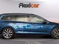 Usado VW Passat 122 CV (89 kW) 2023 Azul Familiar