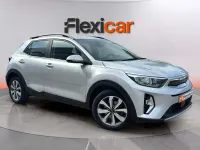 Usado Kia Stonic 101 CV (74 kW) 2024 Gris SUV