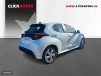 Usado Toyota Yaris Active 116 CV (85 kW) 2025 Blanco Utilitario